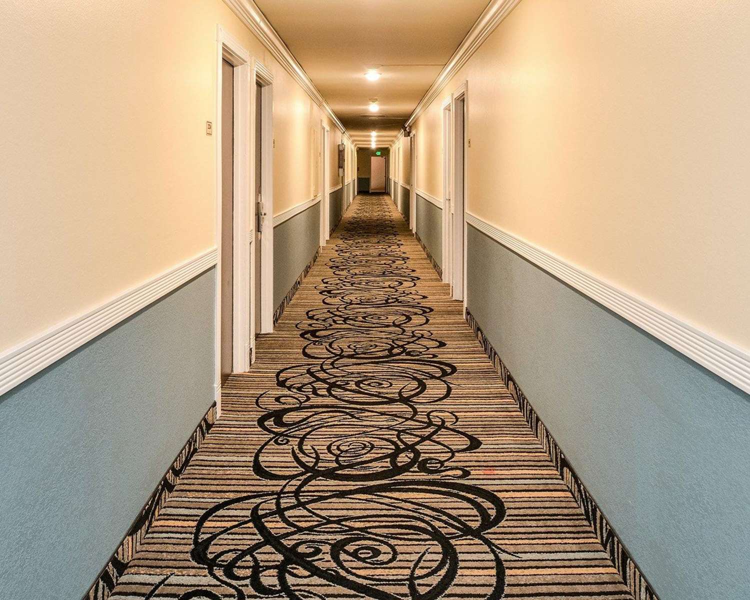 Clarion Pointe Kent - Seattle South 7/14