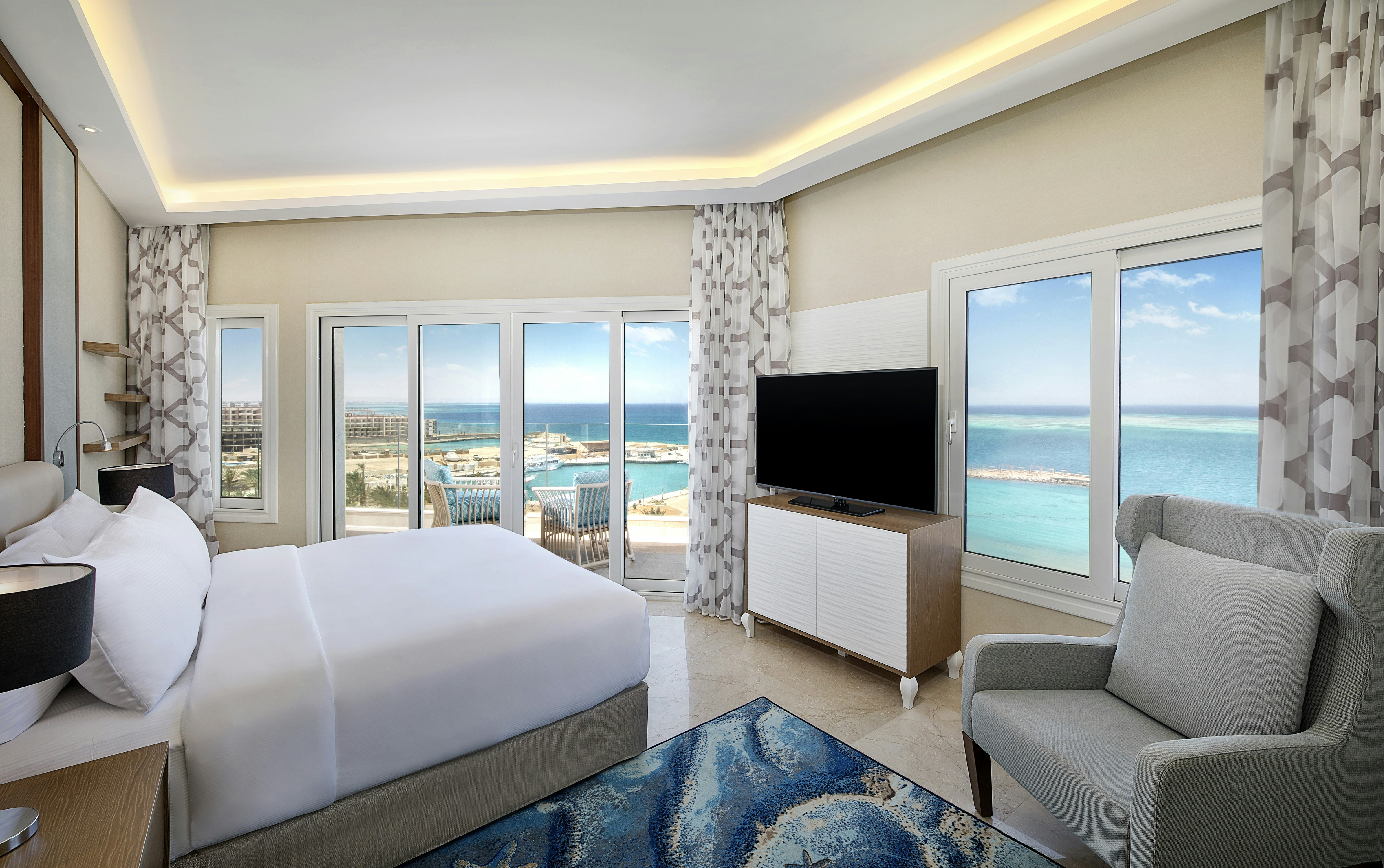 Bay Suite, Blue, King Bed, with View