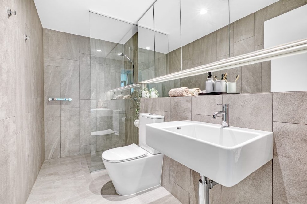 Vue Broadbeach 43/49