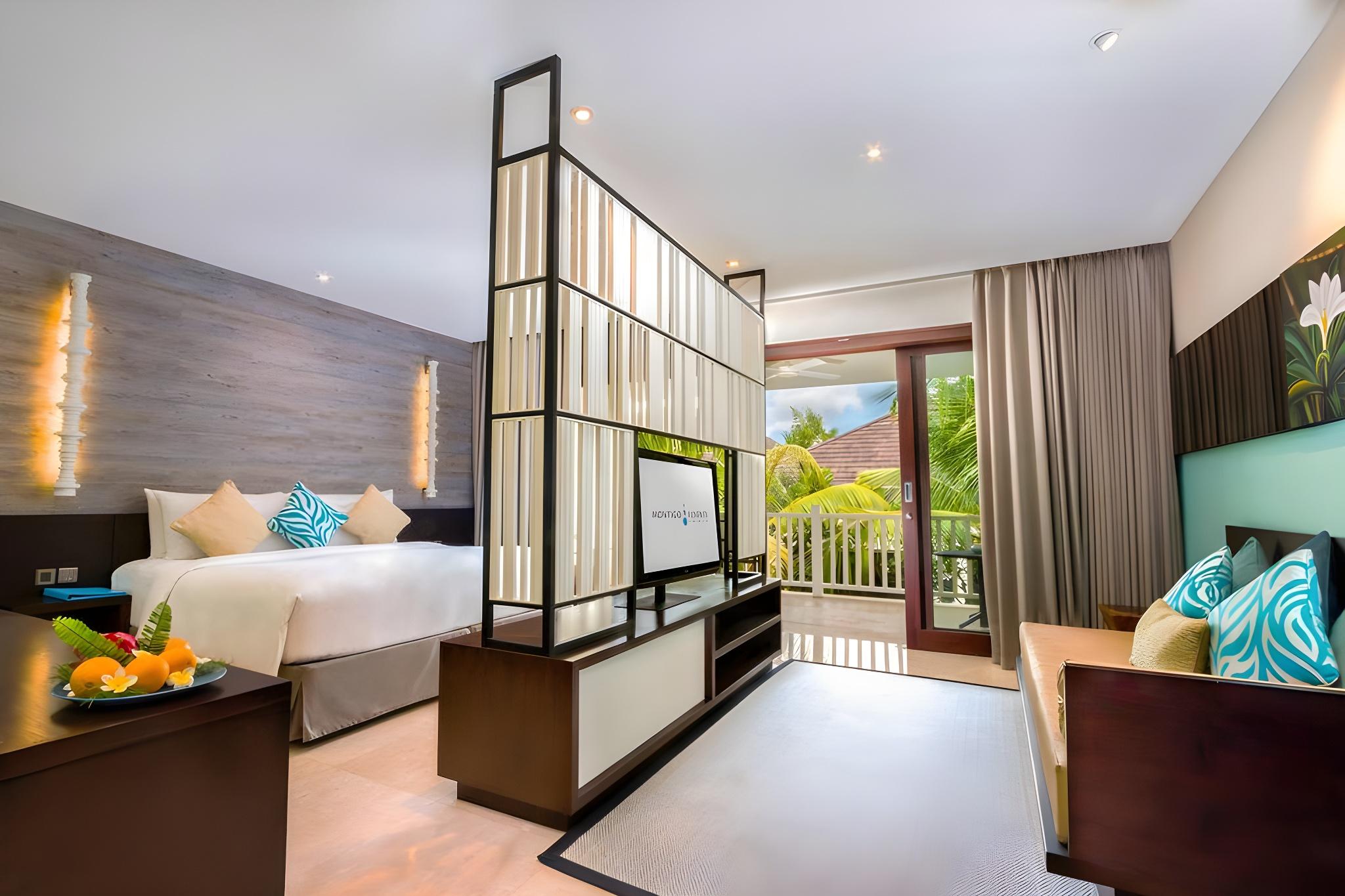 Cabana, Suite, King and Twin Beds, Pool Side, Balcony
