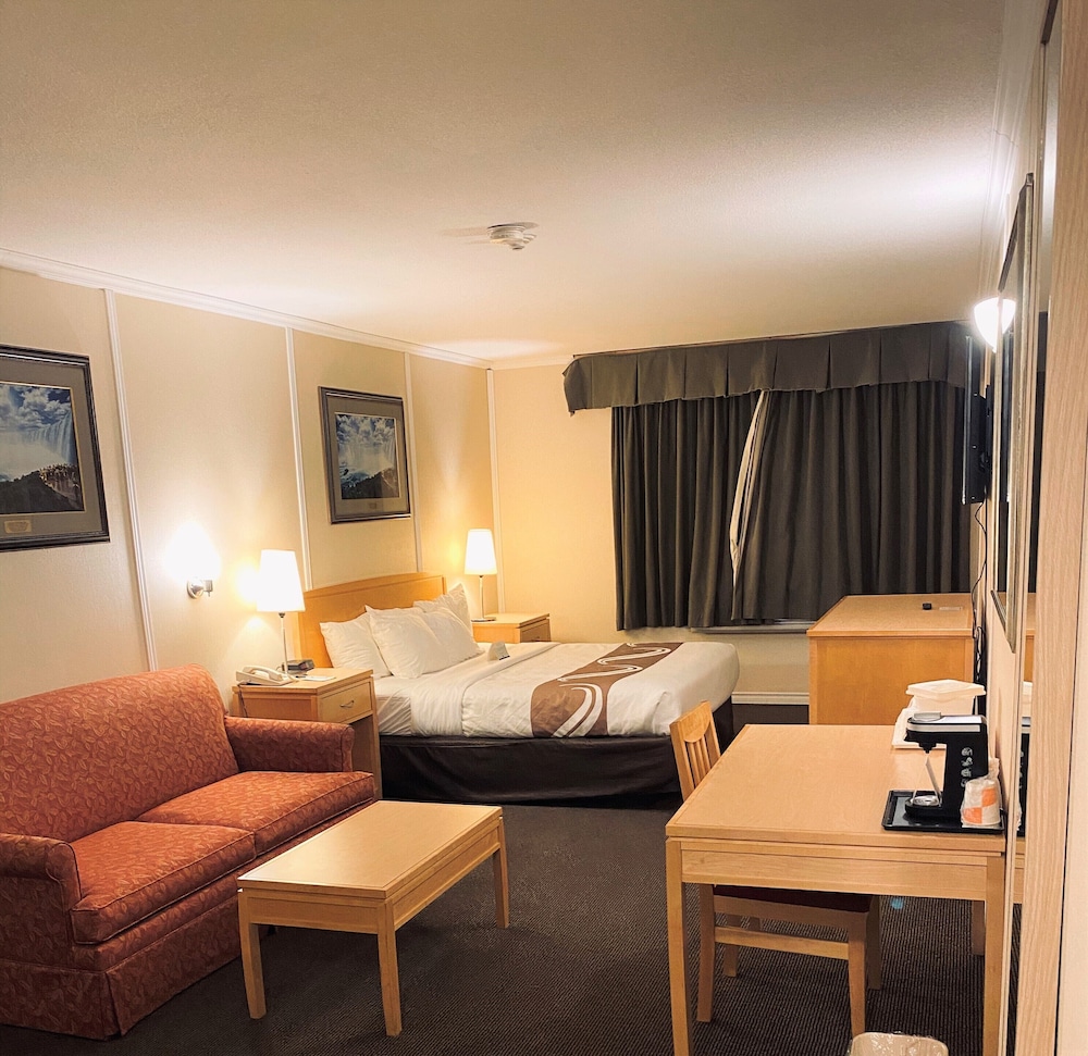 Quality Inn and Suites Niagara Falls ON 25/30