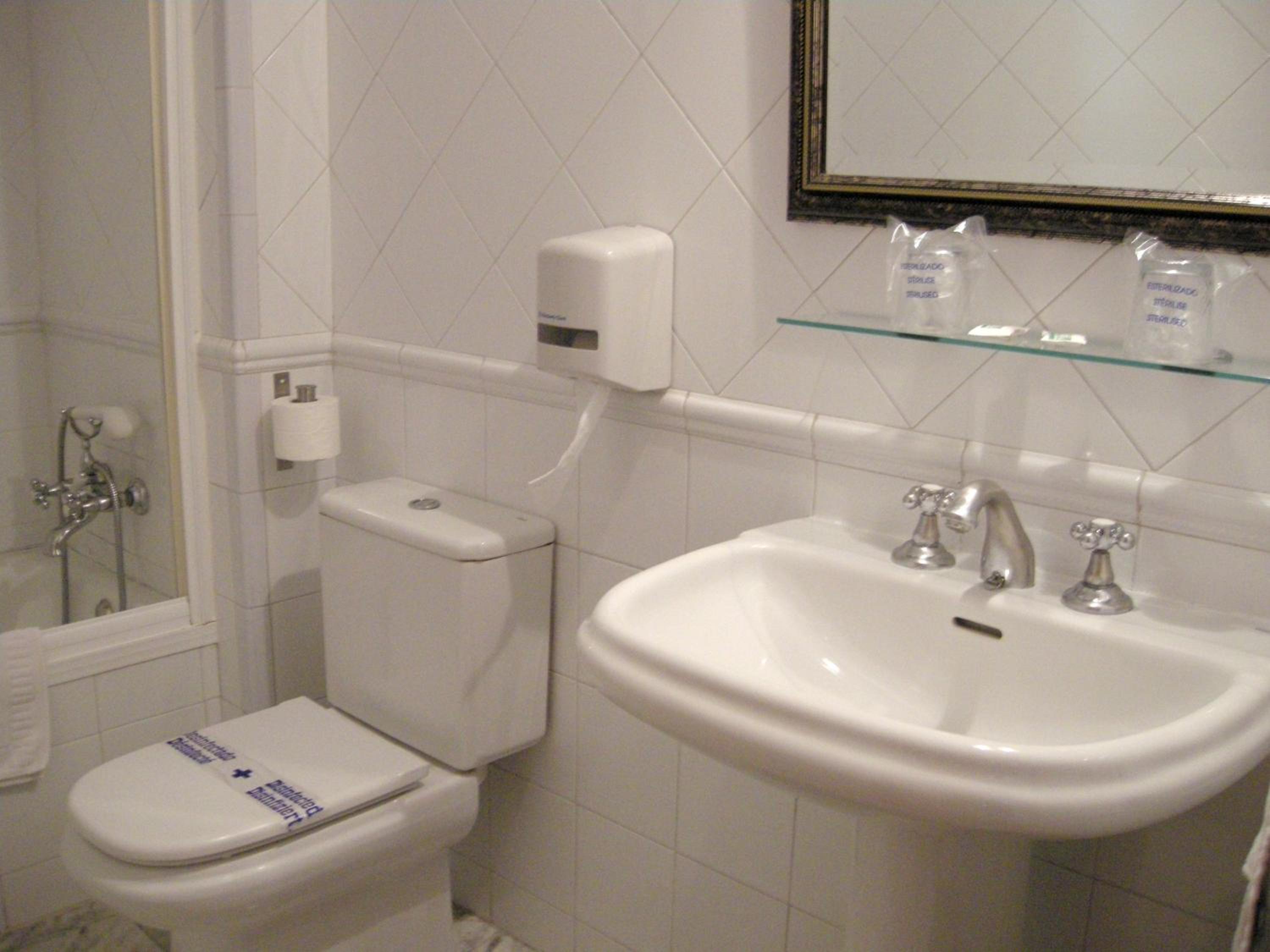 Hostal Canovas 14/16
