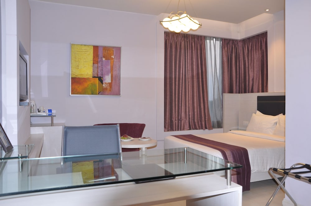 Sarovar Portico Naraina 20/54
