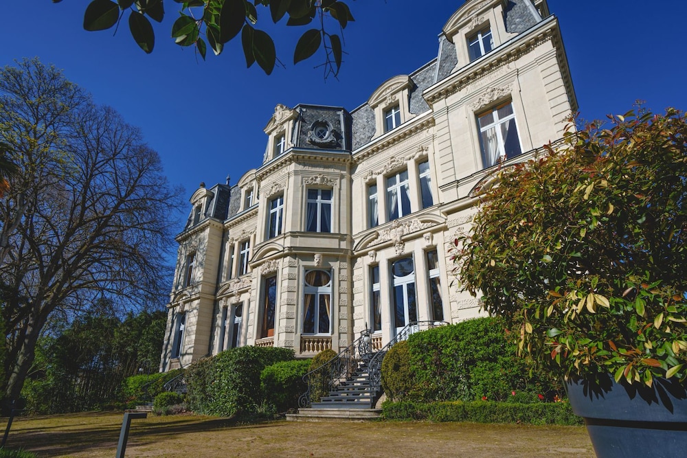 Chateau de Verrieres 4/52
