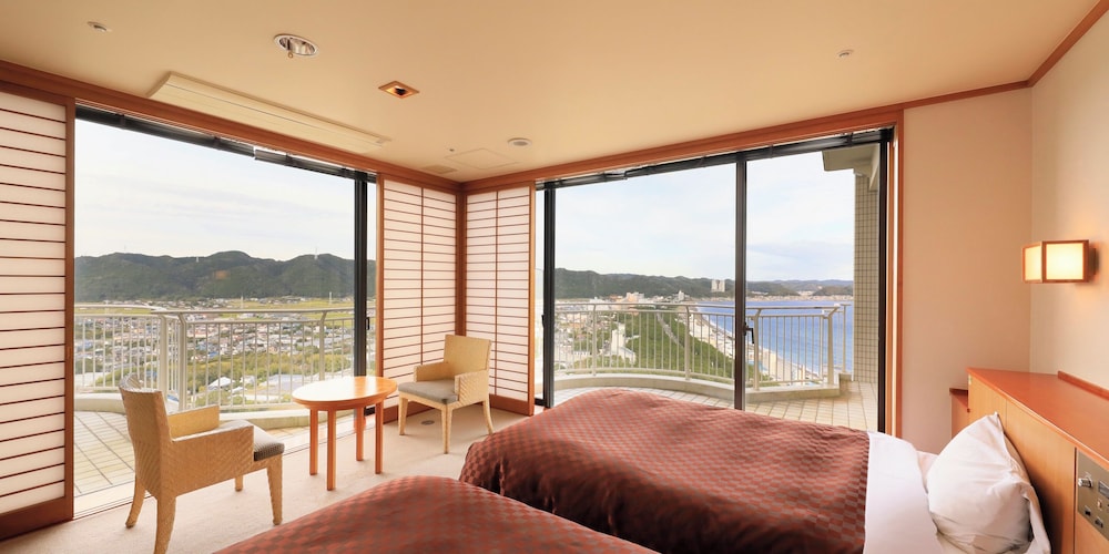 Kamogawa Grand Tower 5/42