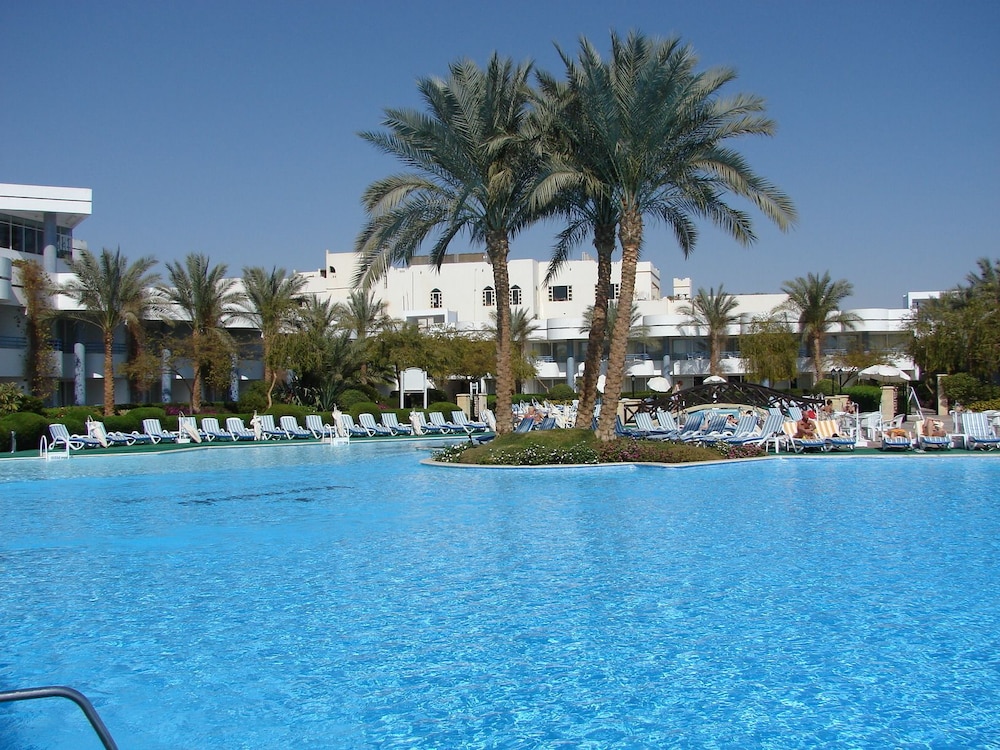 Queen Sharm Resort 50/50