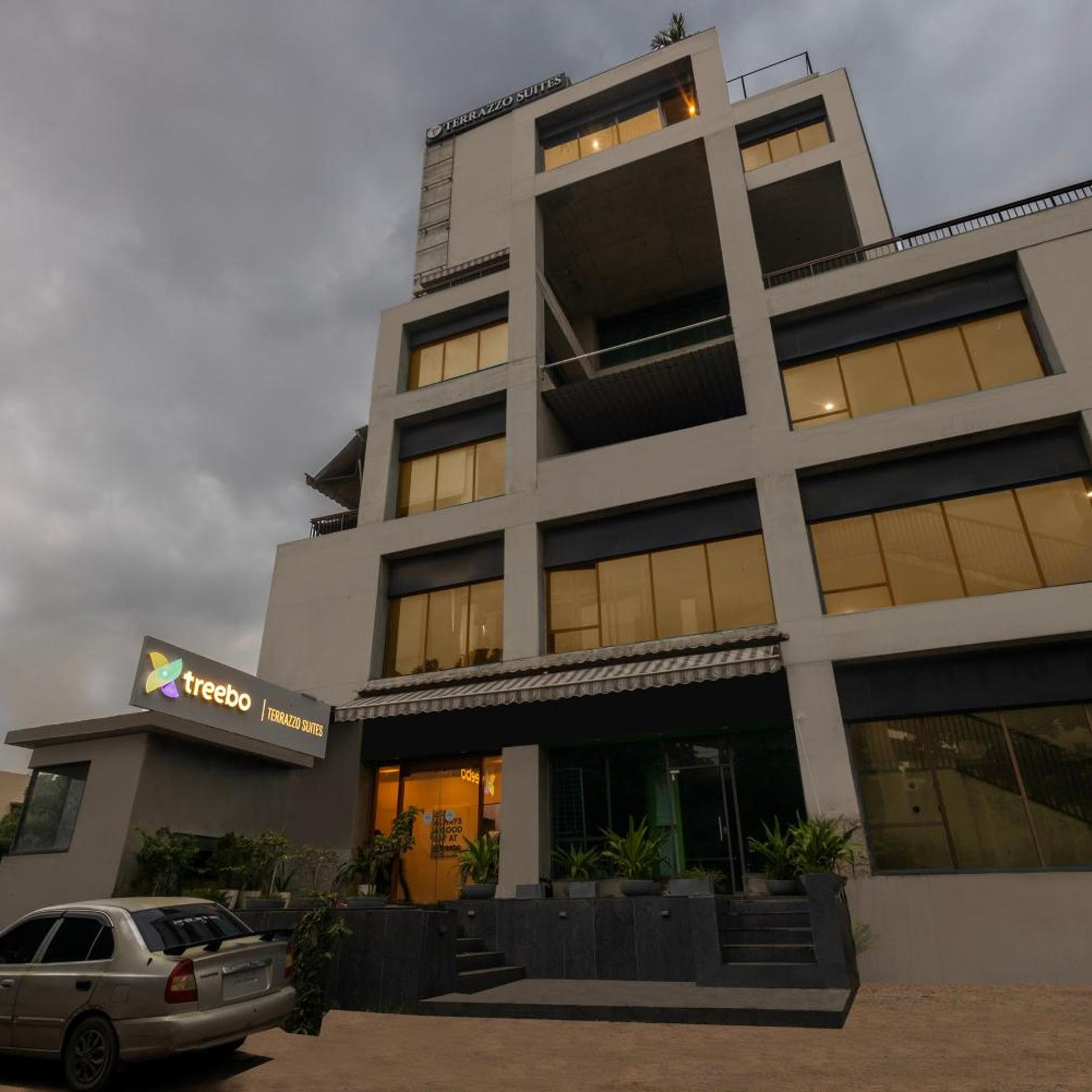 Terrazzo Suites 3/40