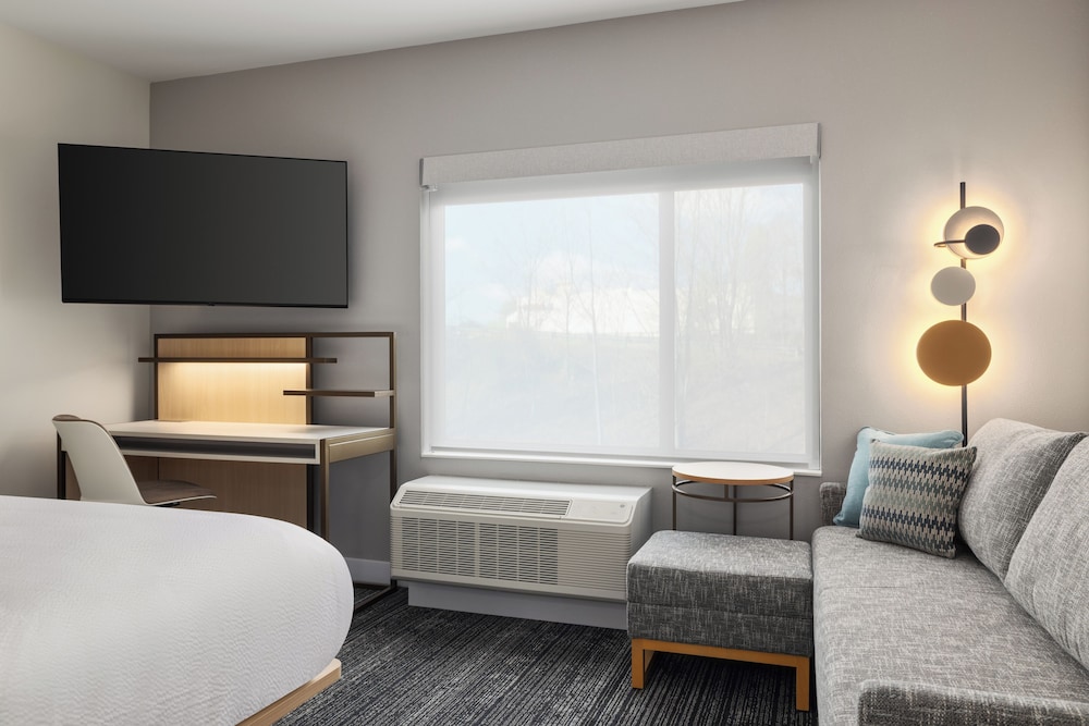TownePlace Suites by Marriott Hickory 15/32