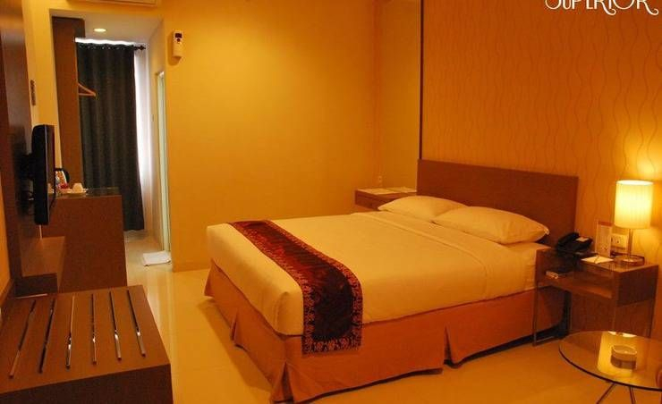 Deluxe, Double Bed, Smoking