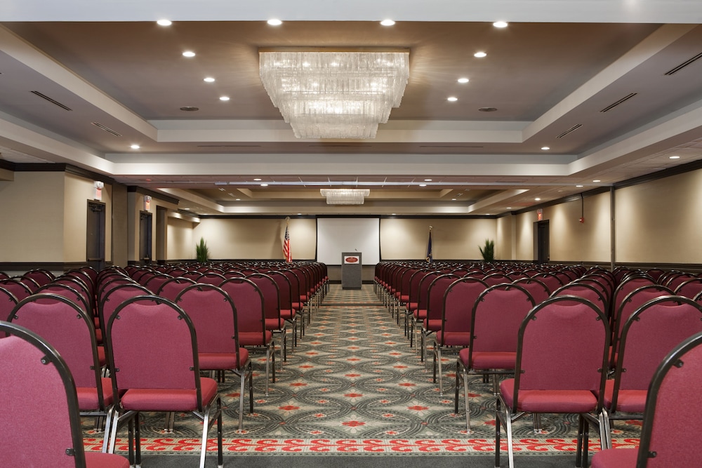Crowne Plaza Indianapolis Airport 32/58