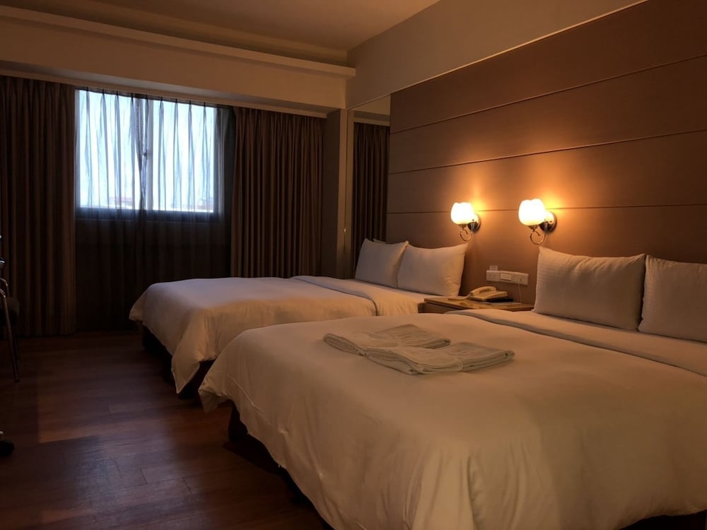 Delton Hotel 23/66