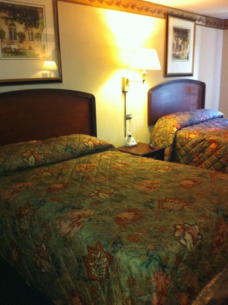 Budget Inn Express 9/16