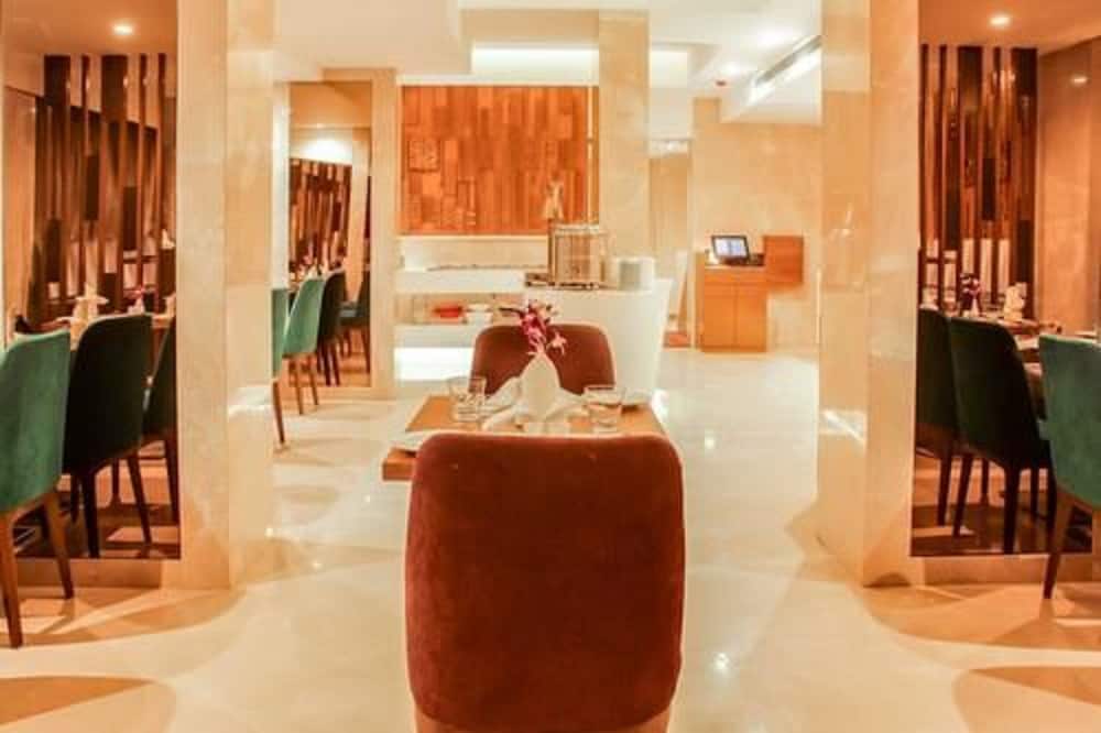 Hotel Heritage 34/54