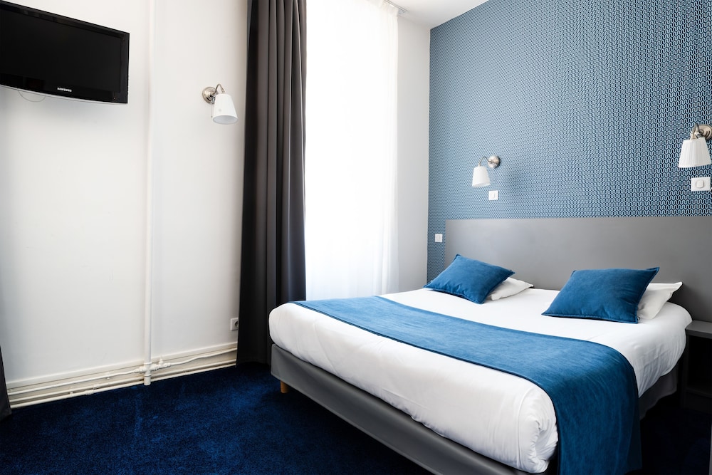 COMFORT, QUEEN BED