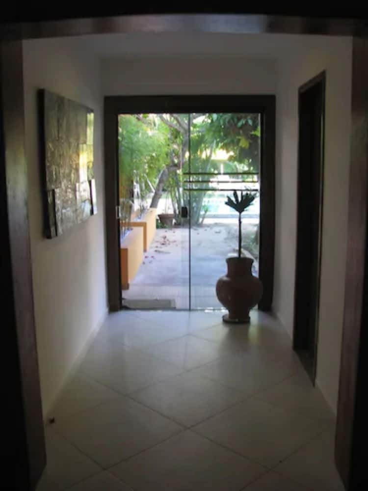 Hotel La Brise 32/50