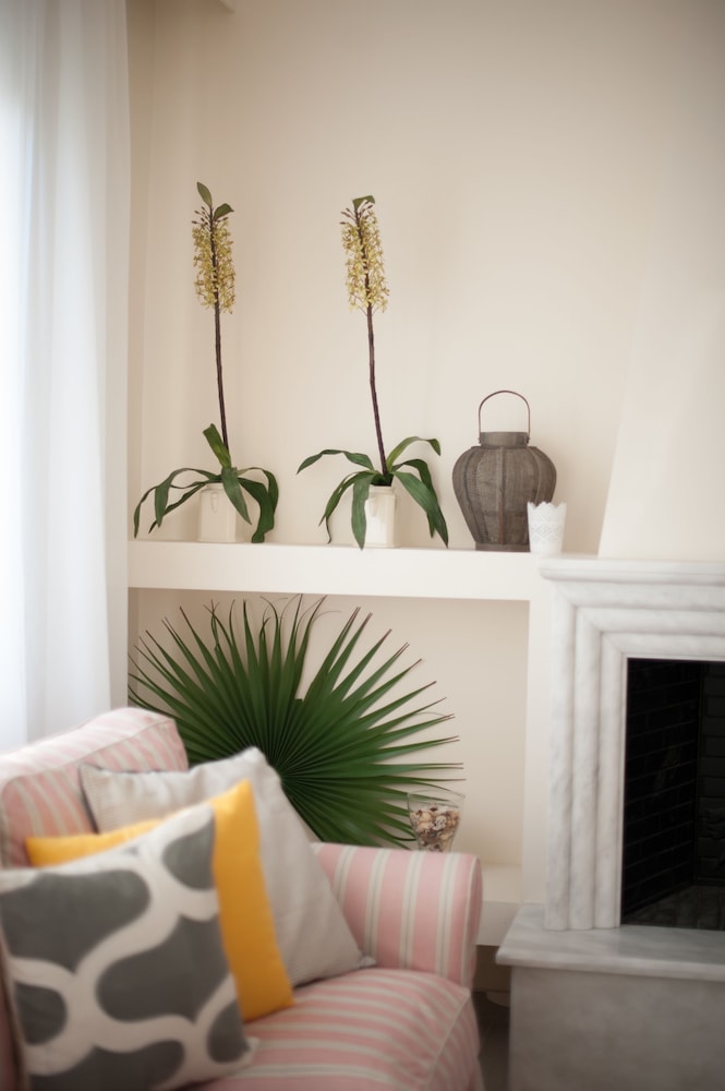 Vanessa's Rooms & Apartments 23/35