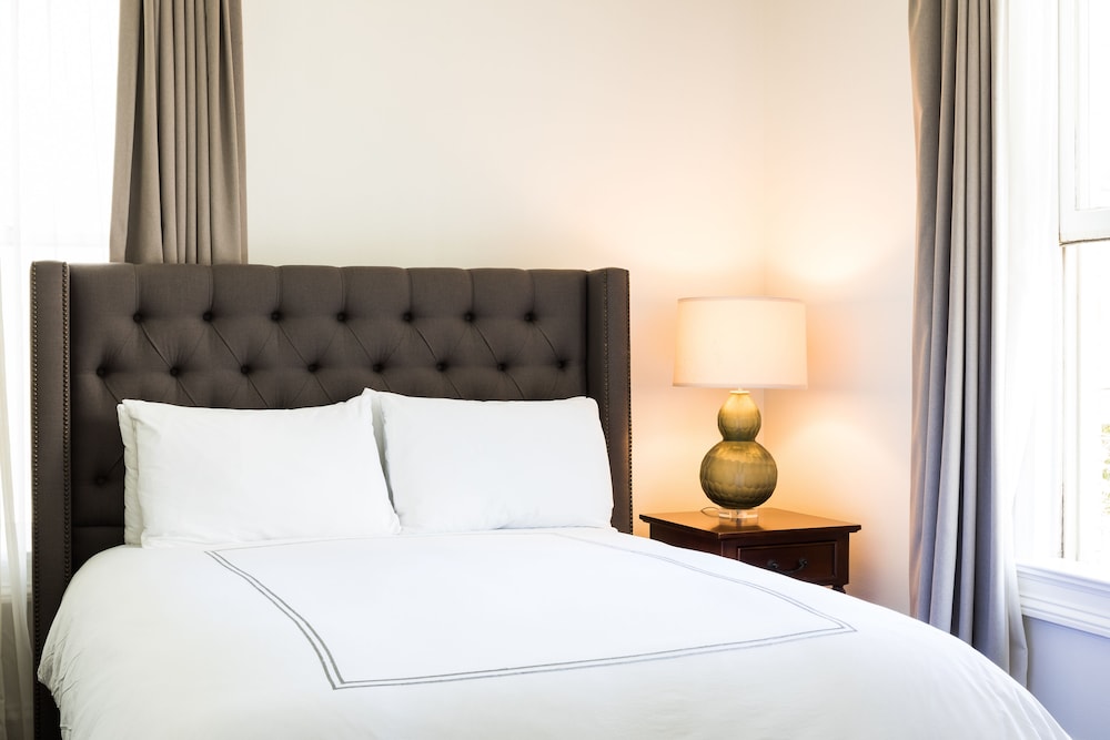 Hotel Ella 32/57