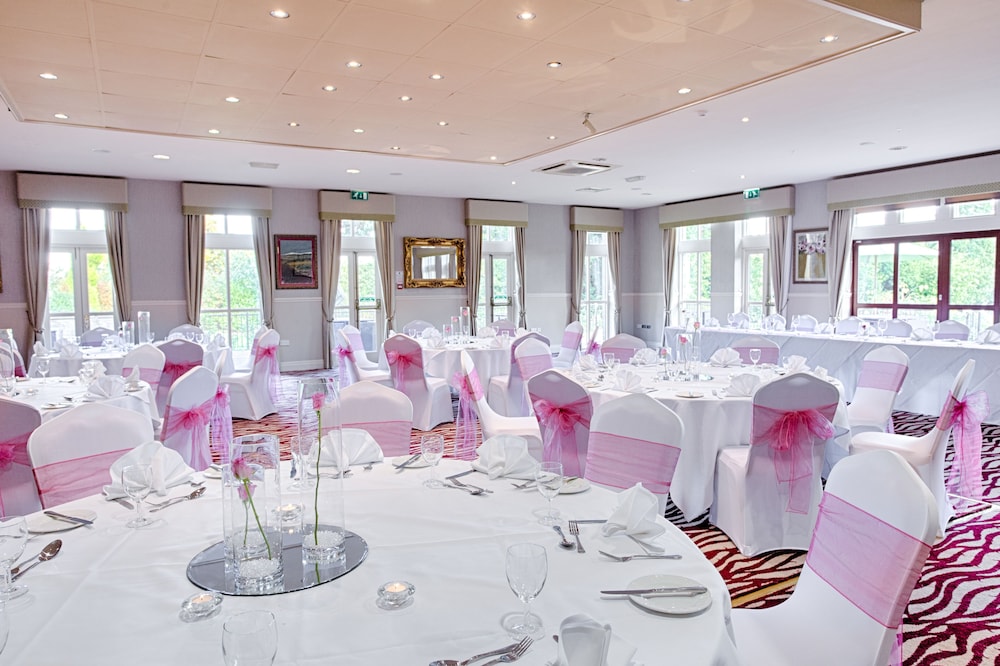 Classic Lodges Bagden Hall Hotel 47/63