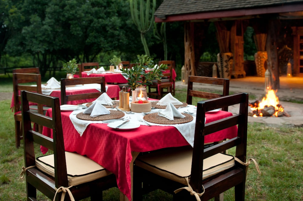 ROYAL MARA SAFARI LODGE 11/33