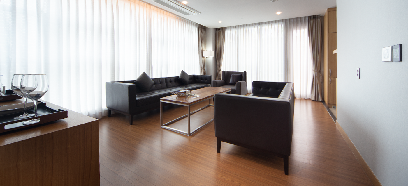 ROYAL, SUITE