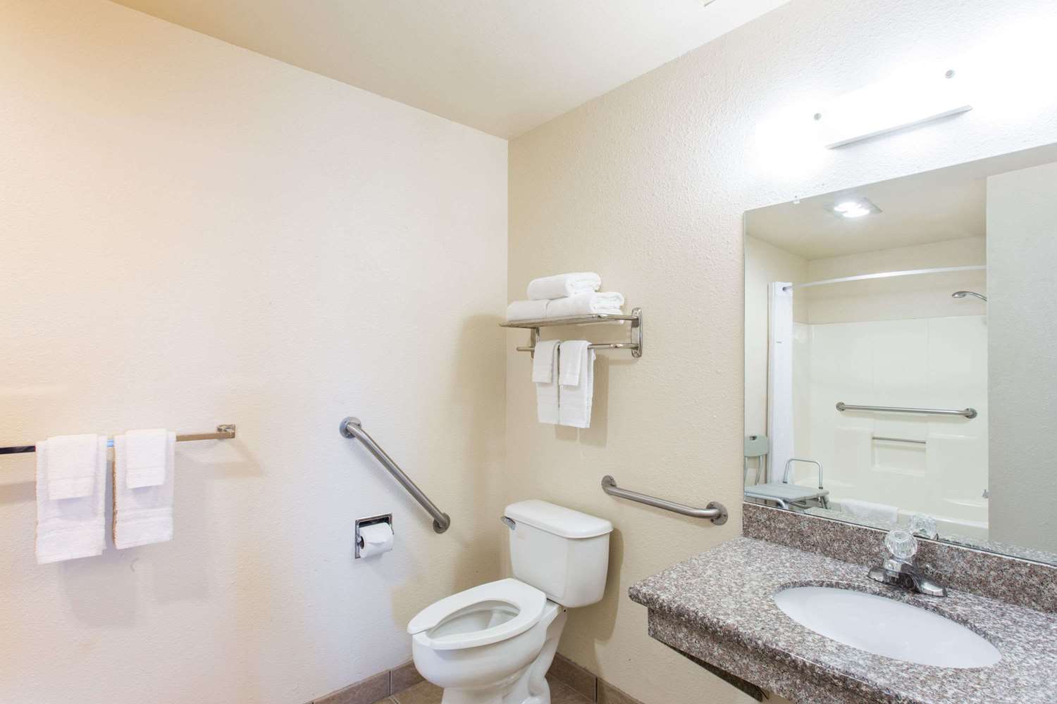 Days Inn Mesa East 21/23