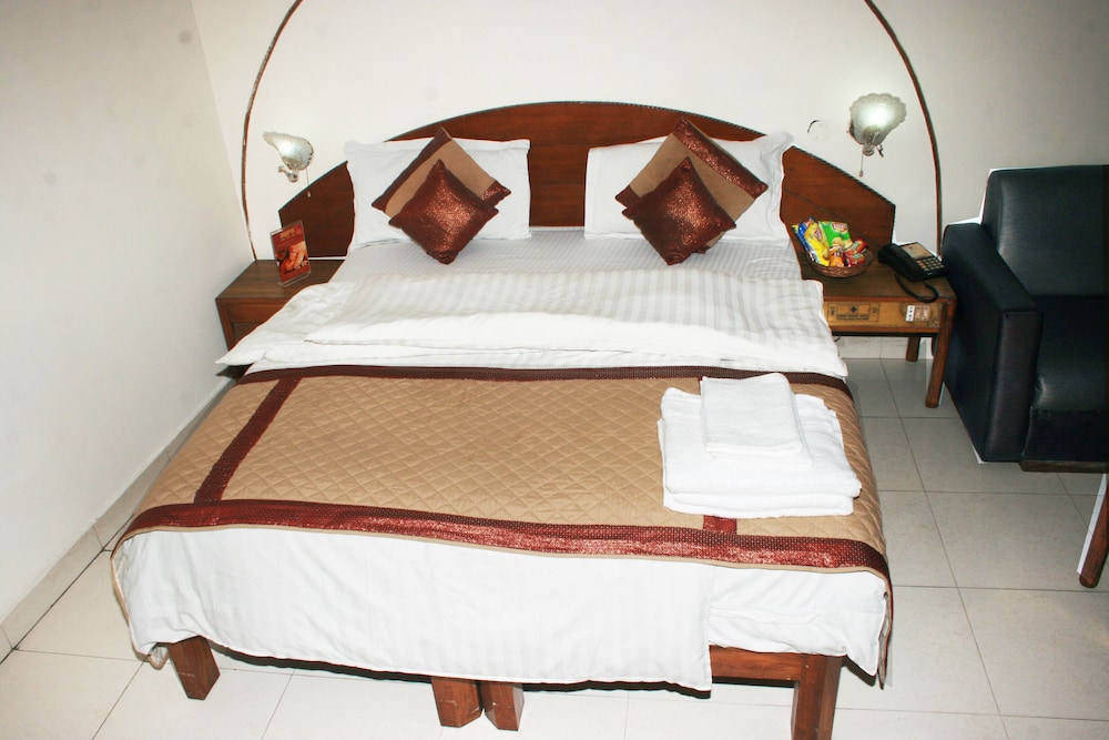 South Indian Hotel 17/64
