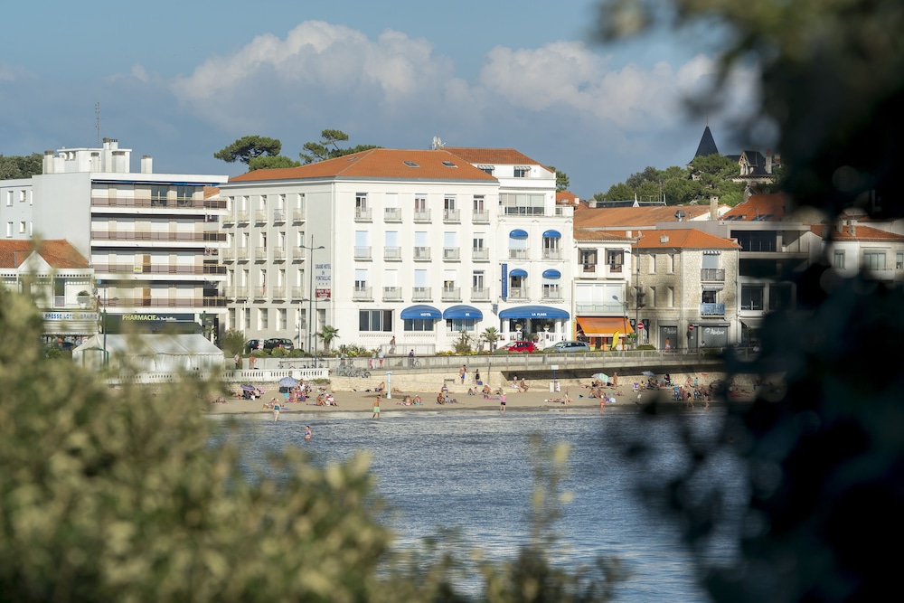 CERISE Royan - Le Grand Hotel de la Plage 3/67