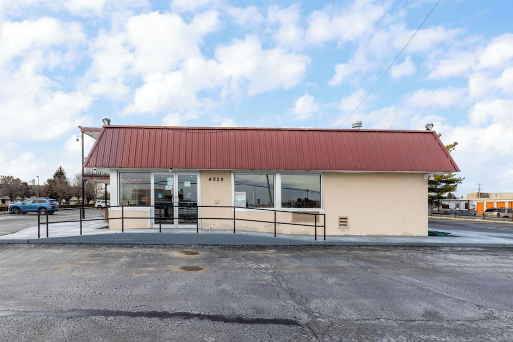 Grove City Travel Inn Columbus South 4/44