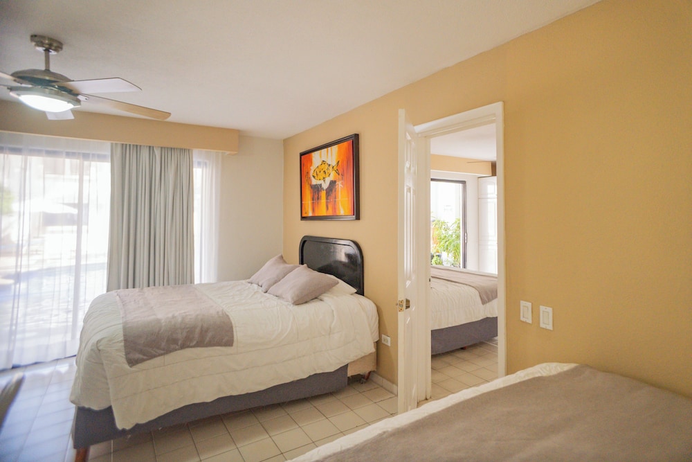 2 BEDROOMS, FAMILY, POOL VIEW