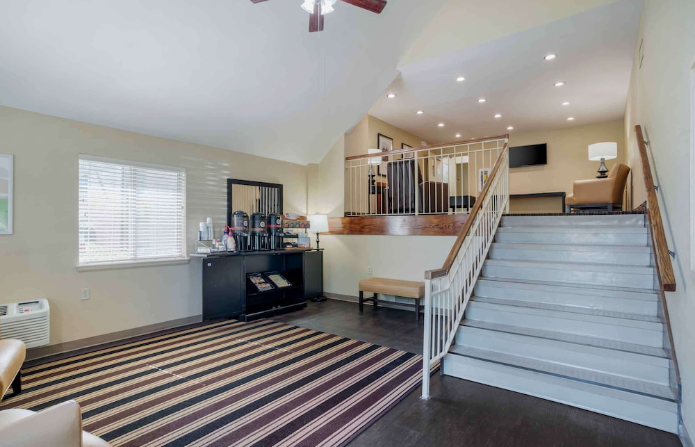 Extended Stay America - Birmingham - Wildwood 10/41