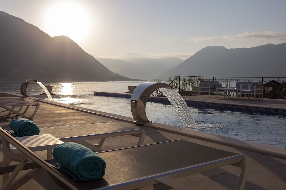 Huma Kotor Bay Hotel & Villas 73/79