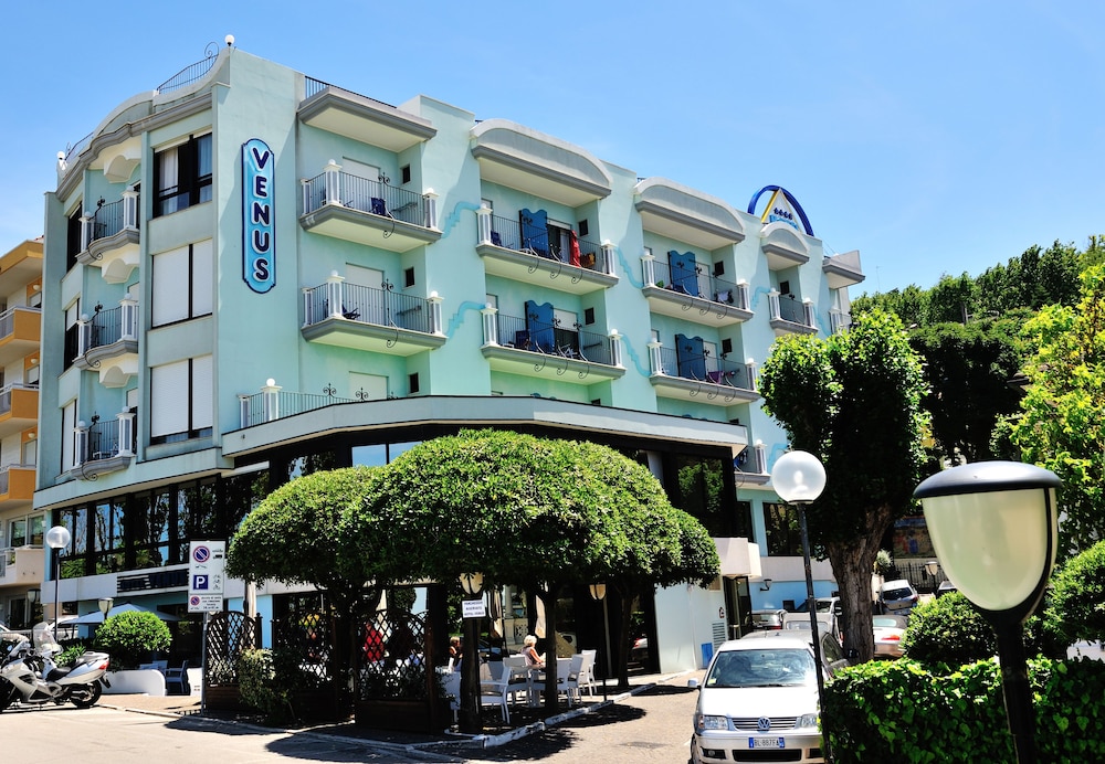 Hotel Venus 34/46