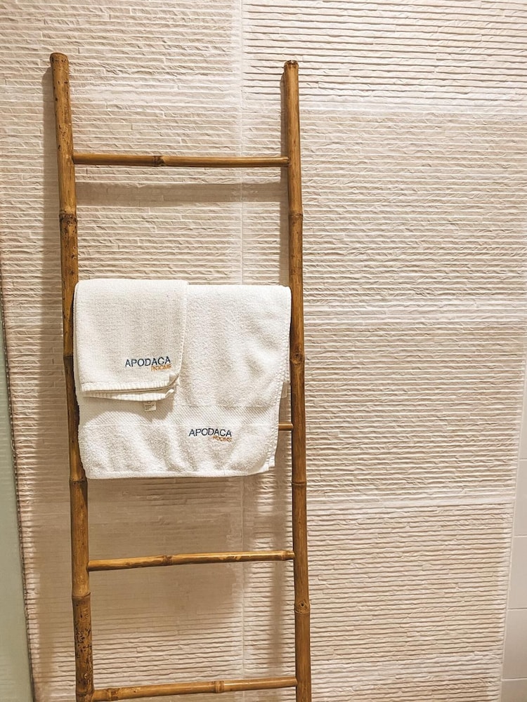 Apodaca Rooms 23/33