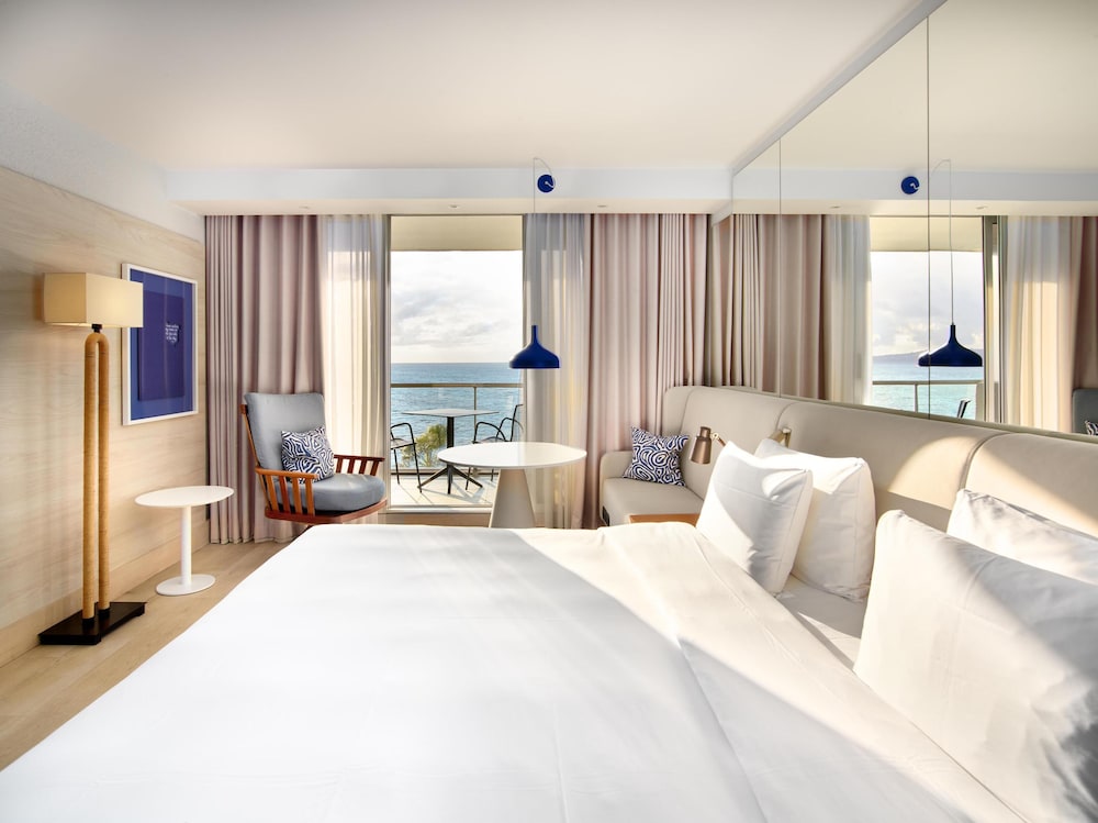 RADISSON BLU NICE 18/75