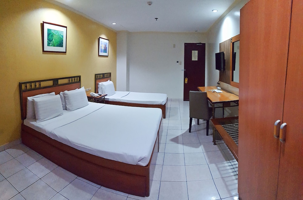 Golden Valley Hotel 23/67