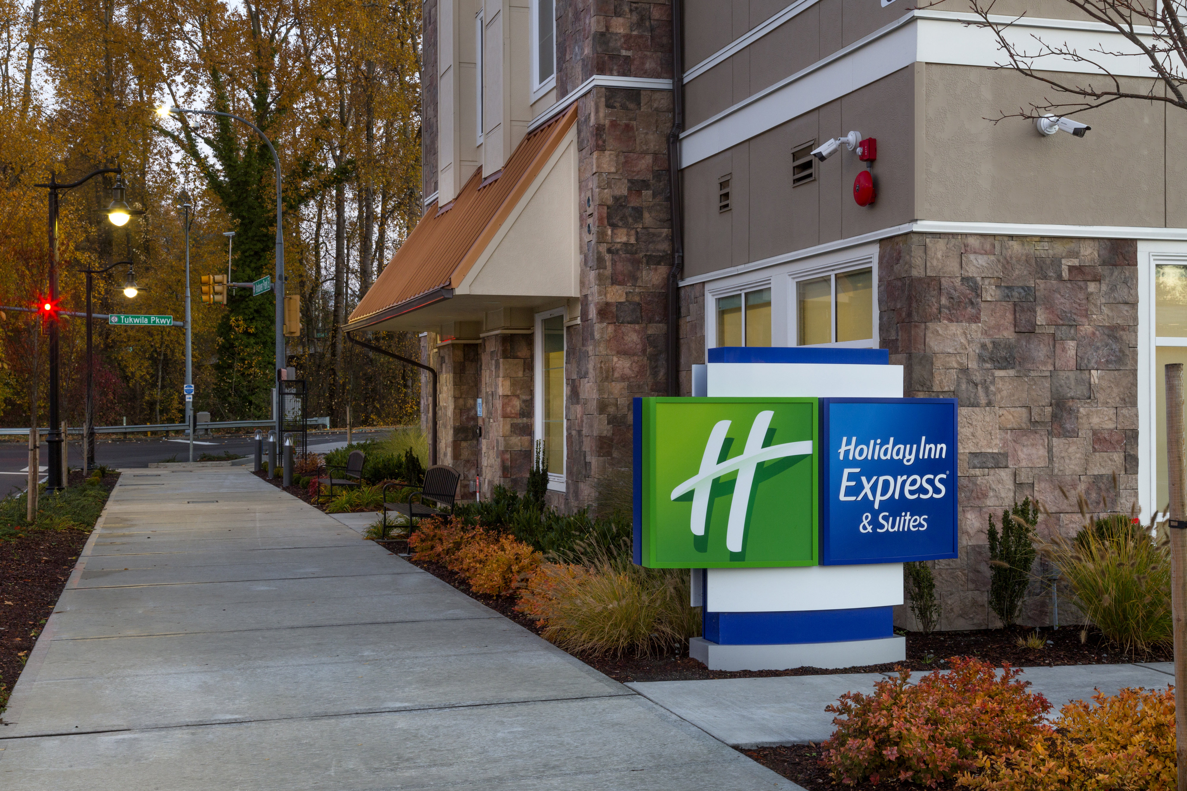 Holiday Inn Express Suites Seattle South Tukwila 15/61