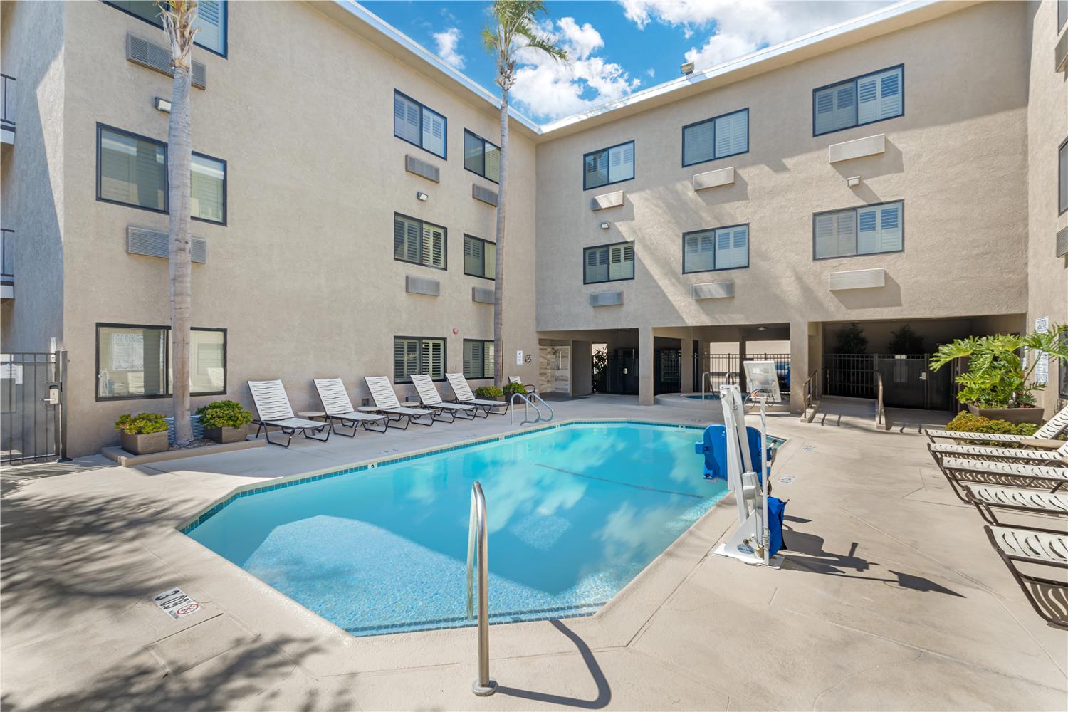 Best Western Plus Park Place Inn - Mini Suites 20/21