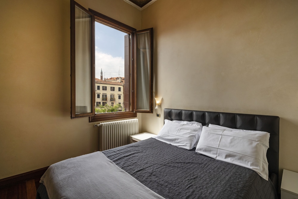 Doge Morosini Palace 6/50