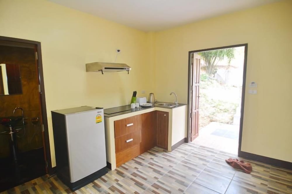 Phuchawee Lanta Villa 8/57