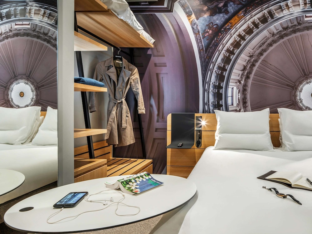 NOVOTEL BELLEVILLE PARIS 20 6/69