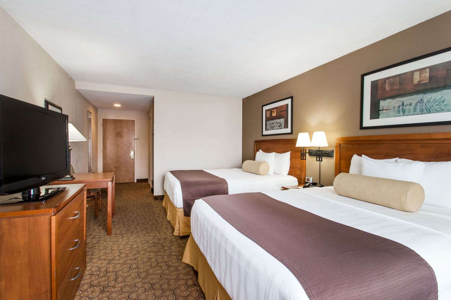 Days Inn Suites By Wyndham Fort Pierce I 95 4/11