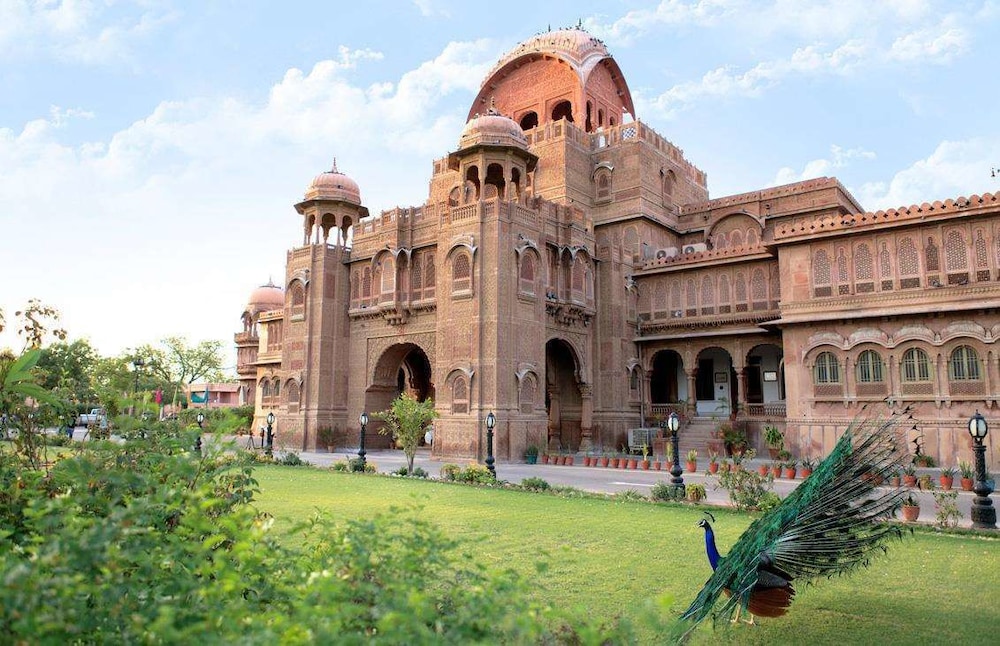 Laxmi Niwas Palace 1/65