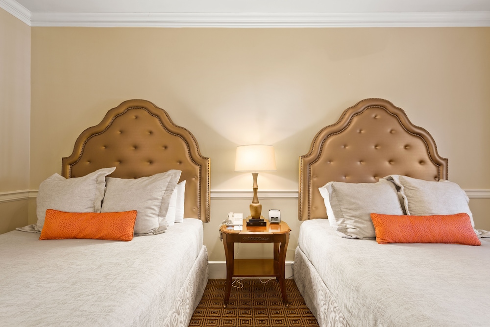 Hotel Provincial 18/42