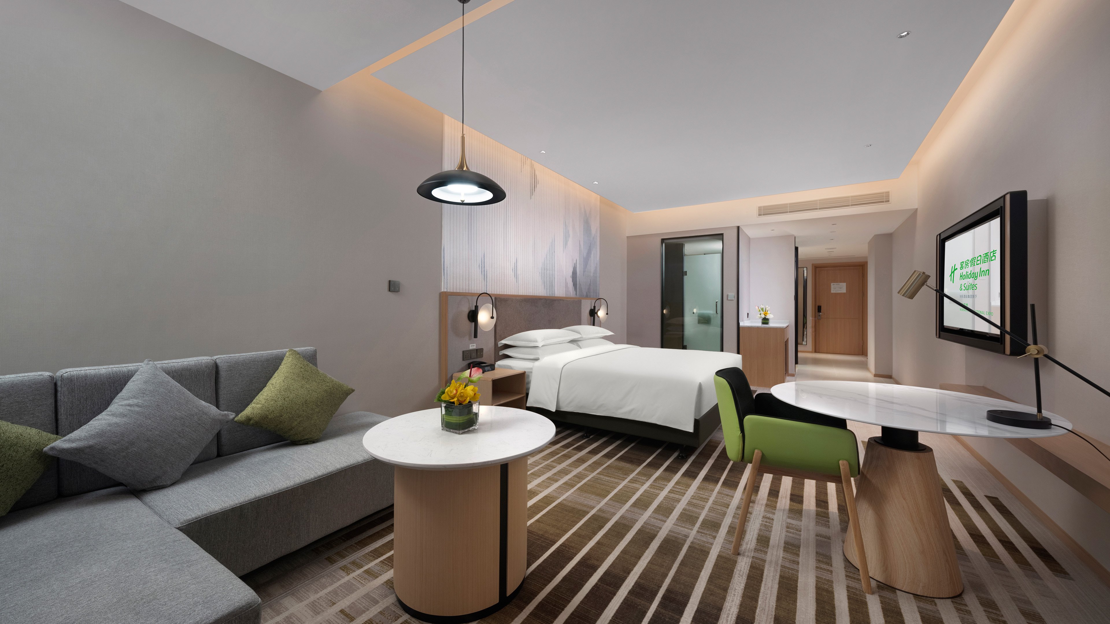 غرفة بريميوم بسرير كينج بإطلالة على النهر، Holiday Inn & Suites Wuhan International Expo 2/3