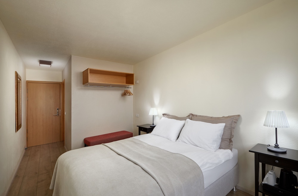 Hofn - Berjaya Iceland Hotels 10/24