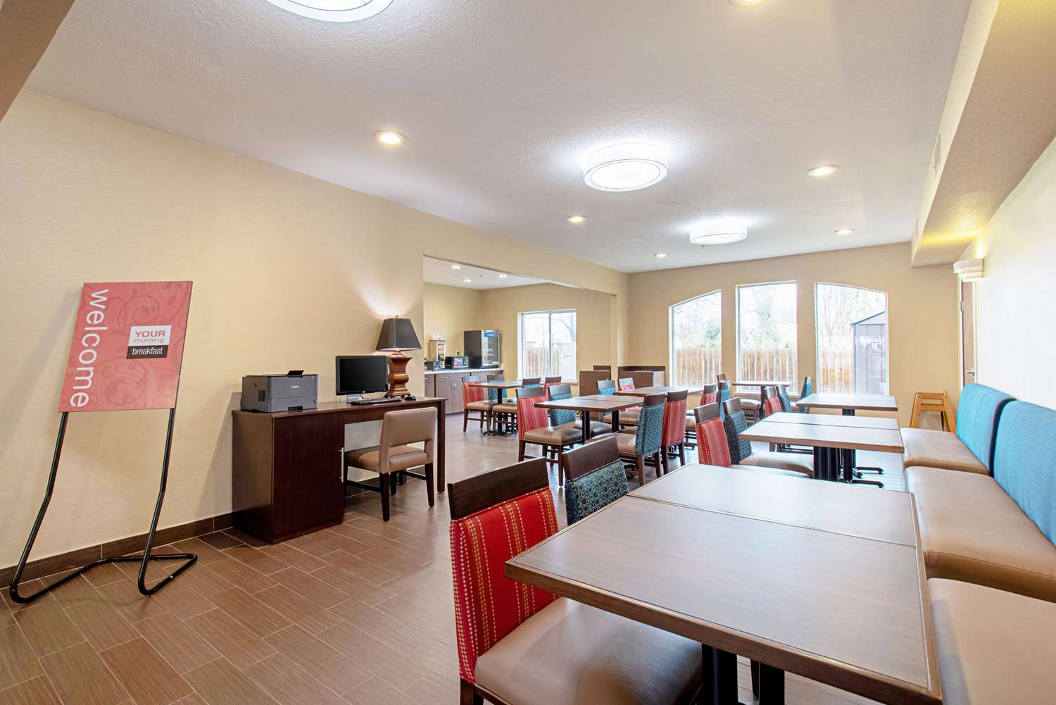 Comfort Inn & Suites Fredericksburg TX 22/30