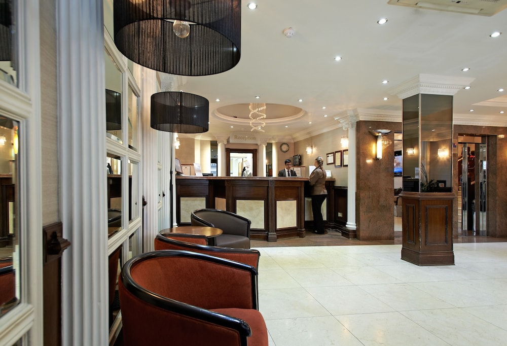 Royal Eagle Hotel 12/66