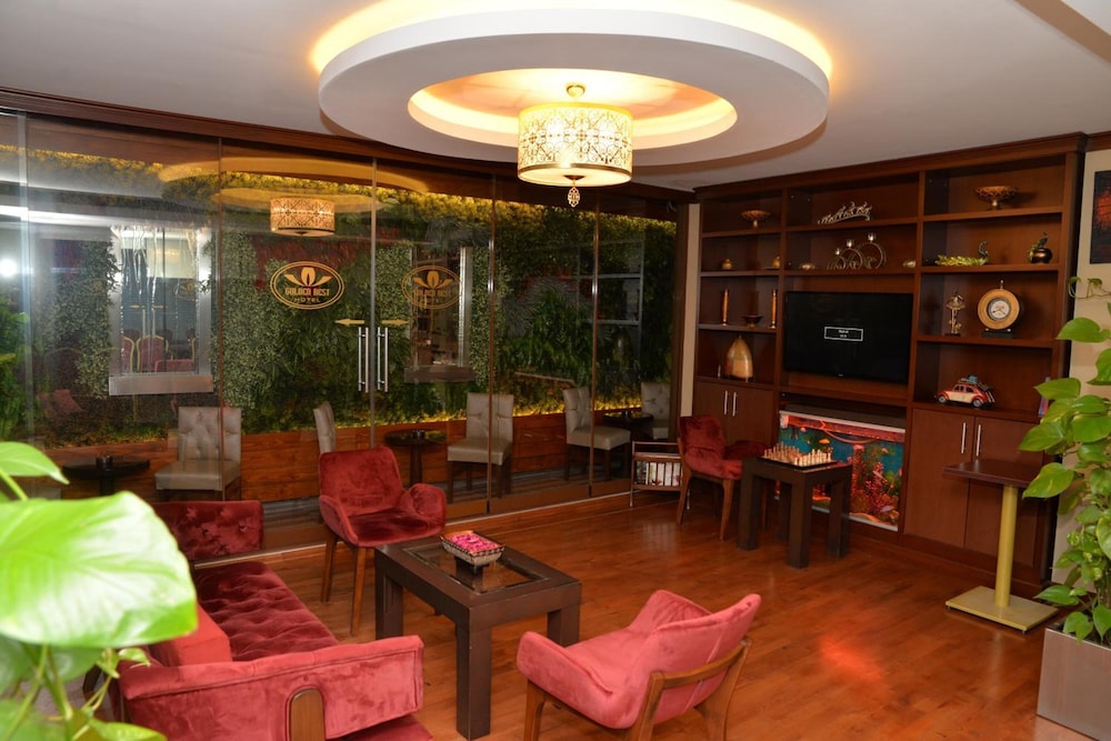 Golden Siyav Hotel 59/75