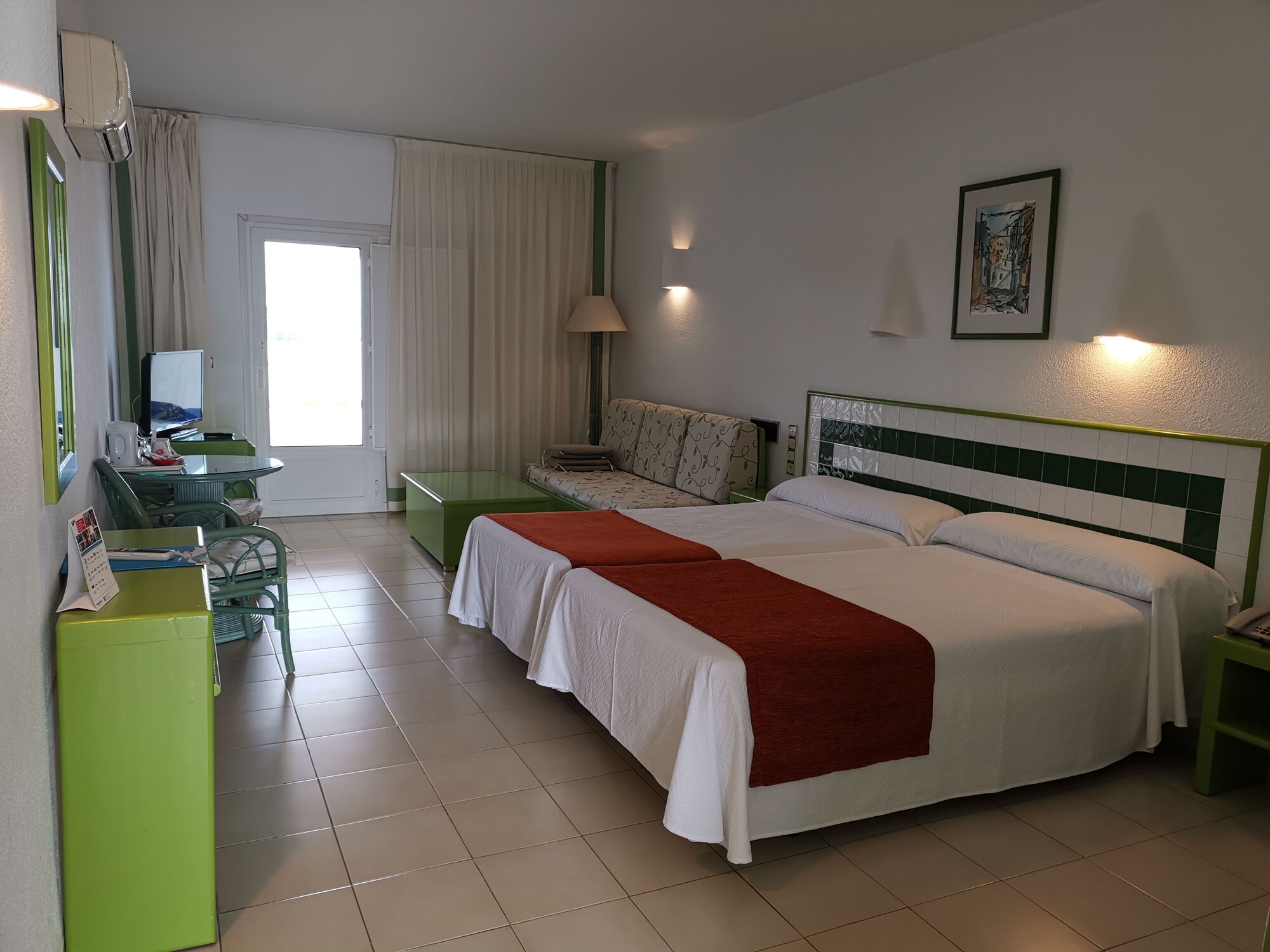 ECONOMY, DOUBLE BED