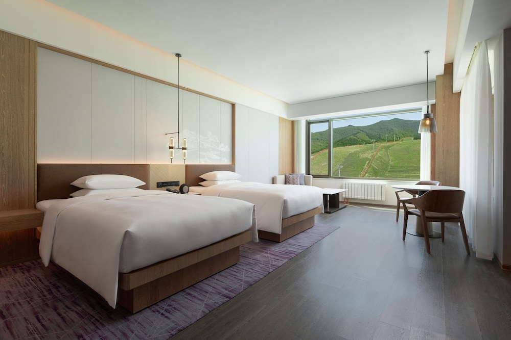 Courtyard By Marriott Chongli 6/48